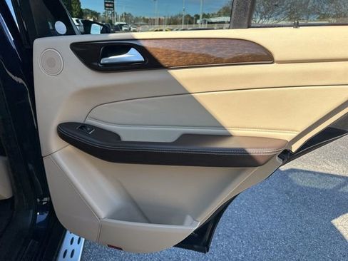 Used 2018 Mercedes-Benz GLE 350 image 30