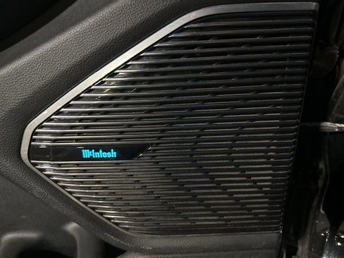 Used 2022 Jeep Grand Cherokee Overland w/ Adv Protech Group III image 12