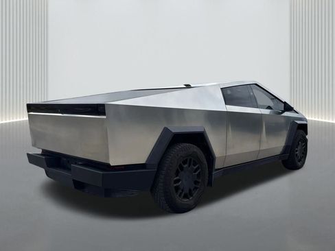 Used 2025 Tesla Cybertruck AWD Crew Cab image 5