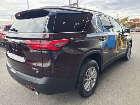 Used 2023 Chevrolet Traverse LT w/ Rear Camera Mirror Package image 6