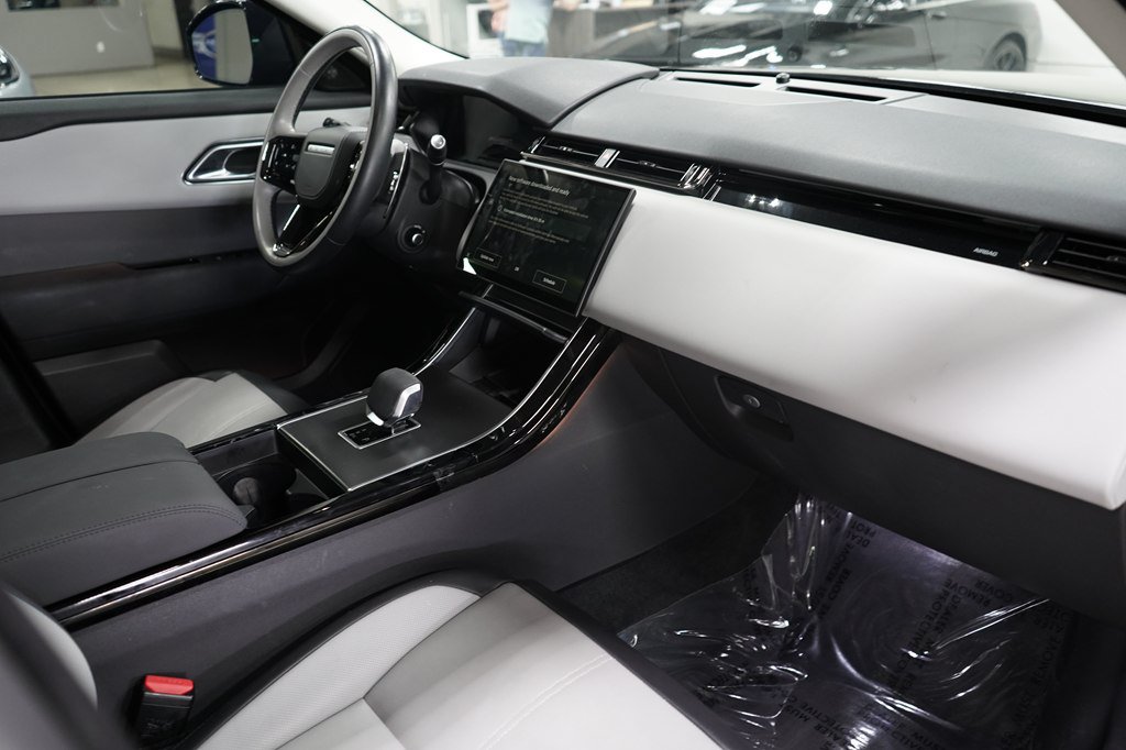 Used 2025 Land Rover Range Rover Velar Dynamic SE AWD/4WD image 27