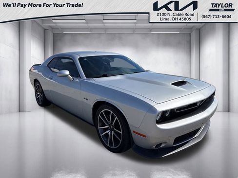 Used 2023 Dodge Challenger R/T image 3