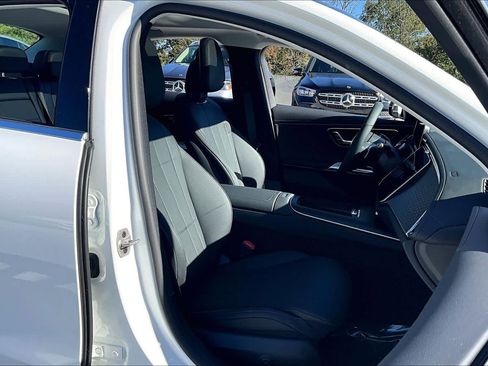Used 2025 Mercedes-Benz E 350 Sedan image 8