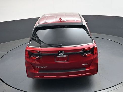 New 2026 Honda Odyssey Touring image 15