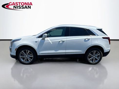 Used 2023 Cadillac XT5 Premium Luxury w/ Technology Package FWD image 5
