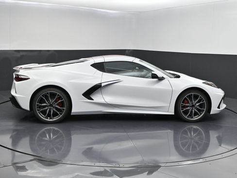 New 2027 Chevrolet Corvette Stingray Coupe w/ 1LT RWD image 8