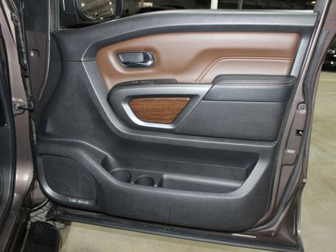 Used 2018 Nissan Titan Platinum Reserve w/ Platinum Utility Package image 40