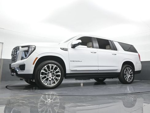 Used 2026 GMC Yukon XL Denali w/ Denali Reserve Package AWD/4WD image 69