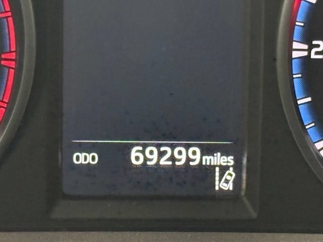 Used 2017 Toyota RAV4 XLE w/ All Weather Liner Package FWD image 28