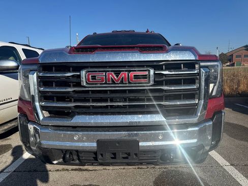 Used 2025 GMC Sierra 2500 SLT w/ SLT Premium Package image 2
