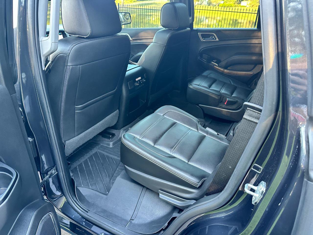 Used 2020 GMC Yukon Denali w/ Denali Ultimate Package RWD image 18
