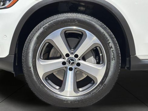 Used 2022 Mercedes-Benz GLC 300 4MATIC image 25