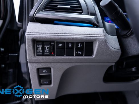 Used 2022 Honda Odyssey Elite image 19