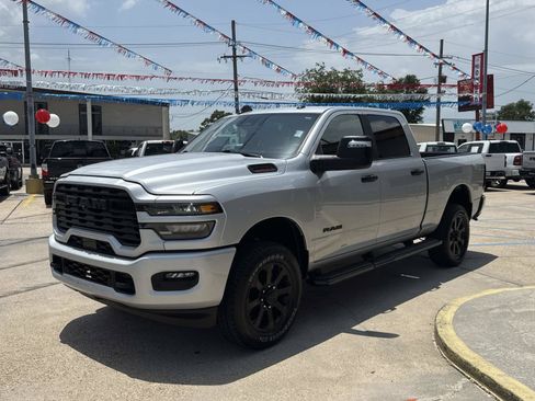Used 2026 RAM 2500 Big Horn AWD/4WD image 3