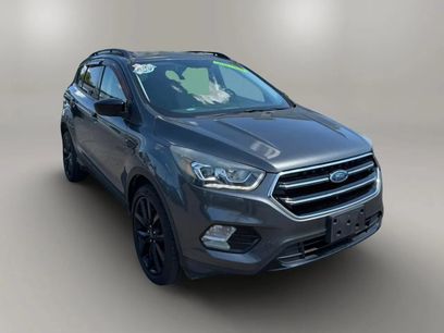 Used 2017 Ford Escape SE w/ SE Sport Appearance Package