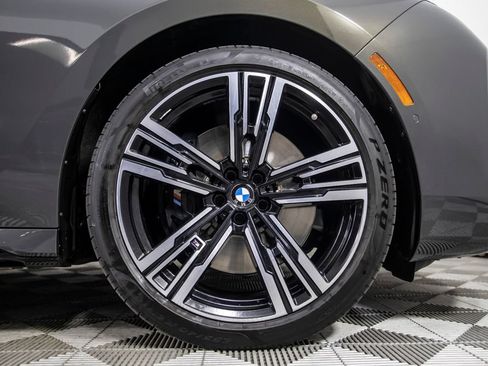 Used 2023 BMW 760i xDrive AWD/4WD image 17