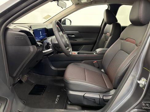 New 2026 Nissan Kicks SR image 15