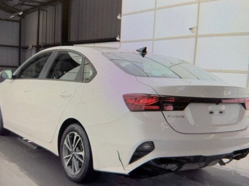 Certified 2023 Kia Forte LXS w/ LXS Technology Package image 3