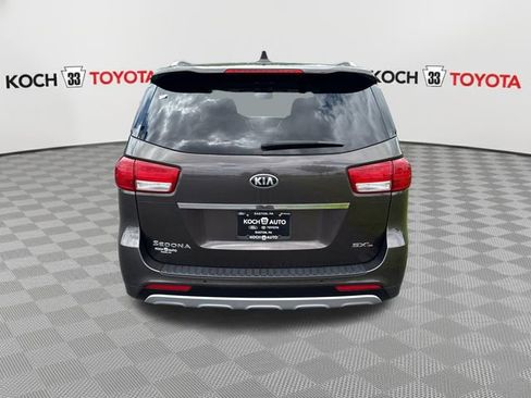 Used 2017 Kia Sedona SX Limited FWD image 7