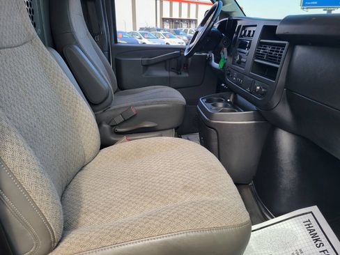 Used 2019 Chevrolet Express 2500 w/ Communications Package RWD image 27