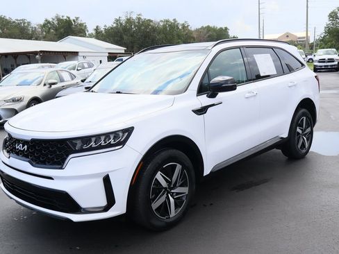 Used 2023 Kia Sorento S w/ Panoramic Sunroof Package FWD image 5