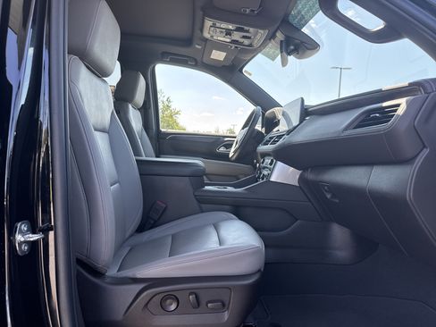 Used 2024 Chevrolet Tahoe Z71 w/ Luxury Package AWD/4WD image 34