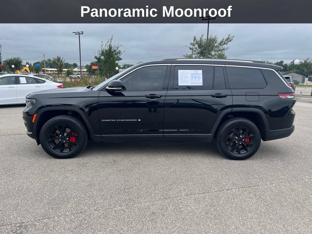 Used 2023 Jeep Grand Cherokee L Limited w/ Luxury Tech Group II AWD/4WD image 2