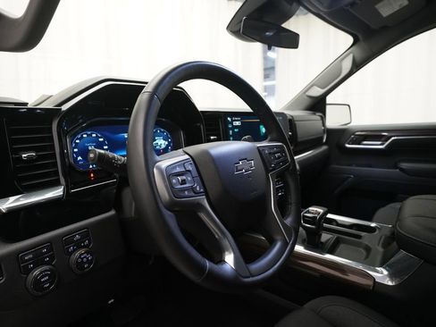 Used 2023 Chevrolet Silverado 1500 LT Trail Boss w/ Protection Package AWD/4WD image 8