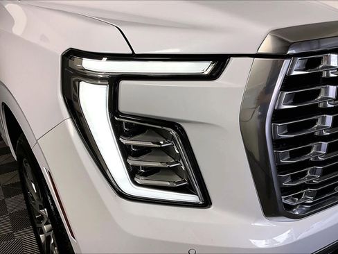 Used 2026 GMC Yukon Denali w/ Sun & Power Step Package AWD/4WD image 28