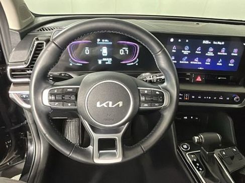 Used 2024 Kia Sportage EX AWD/4WD image 15