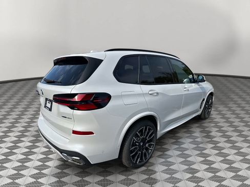 New 2026 BMW X5 sDrive40i image 3
