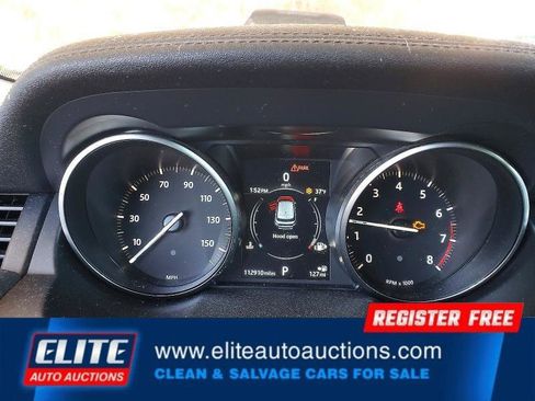 Used 2018 Land Rover Range Rover Evoque SE image 18