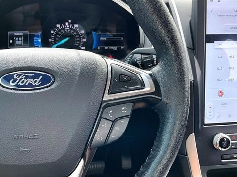 Used 2024 Ford Edge SEL AWD/4WD image 12