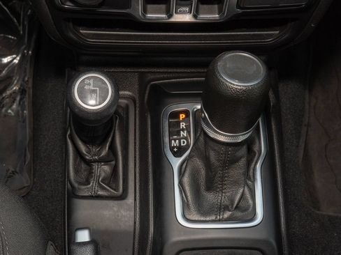 Used 2022 Jeep Wrangler Unlimited Sport AWD/4WD image 20