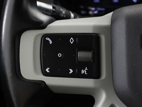 Used 2022 Land Rover Defender 110 X-Dynamic SE image 10