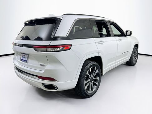 Used 2022 Jeep Grand Cherokee Overland w/ Luxury Tech Group IV image 5