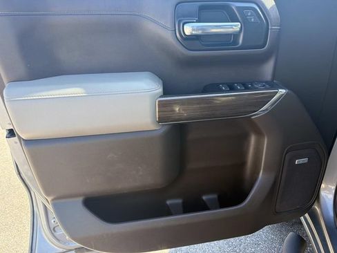 Used 2022 Chevrolet Silverado 1500 RST AWD/4WD image 14