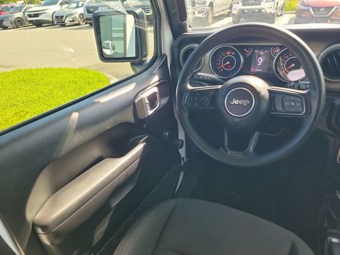 Used 2018 Jeep Wrangler Unlimited Sport AWD/4WD image 14