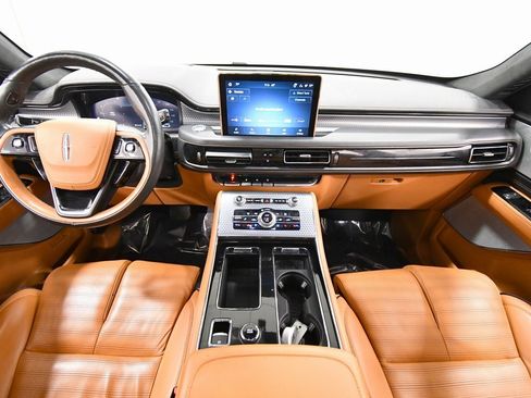 Used 2022 Lincoln Aviator Black Label w/ Dynamic Handling Package image 3