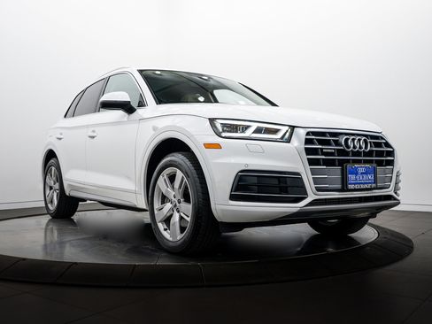 Used 2019 Audi Q5 2.0T Premium Plus w/ Premium Plus Package image 1
