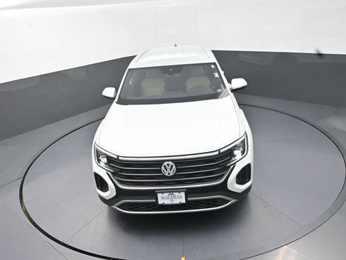 Used 2024 Volkswagen Atlas Cross Sport SE AWD/4WD image 15