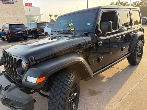 Used 2021 Jeep Wrangler Unlimited Sport AWD/4WD image 13