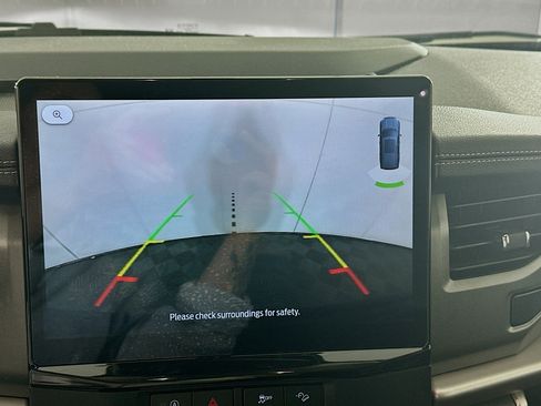 Used 2024 Ford Expedition Max XLT image 22