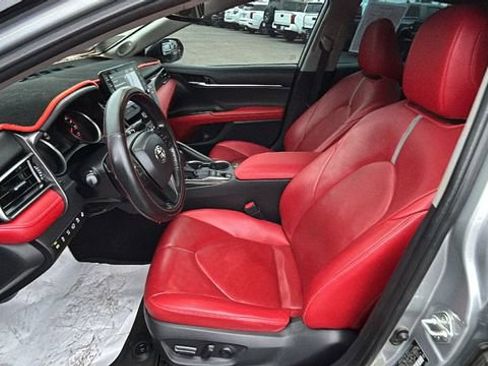 Used 2022 Toyota Camry XSE image 17