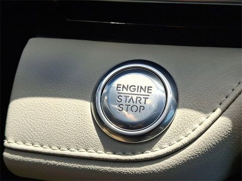 Certified 2024 Lincoln Nautilus Reserve AWD/4WD image 22