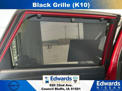 Used 2023 Nissan Pathfinder SL w/ Black Appearance Package AWD/4WD image 16