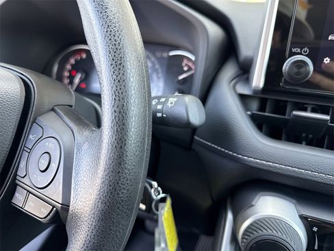 Used 2024 Toyota RAV4 LE image 22