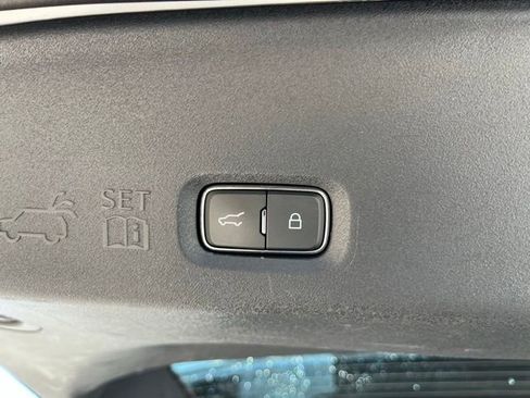 Used 2025 Ford Expedition Platinum AWD/4WD image 28