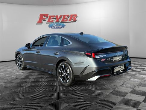Used 2024 Hyundai Sonata SEL image 3