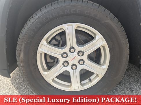 Used 2019 GMC Acadia SLE image 12